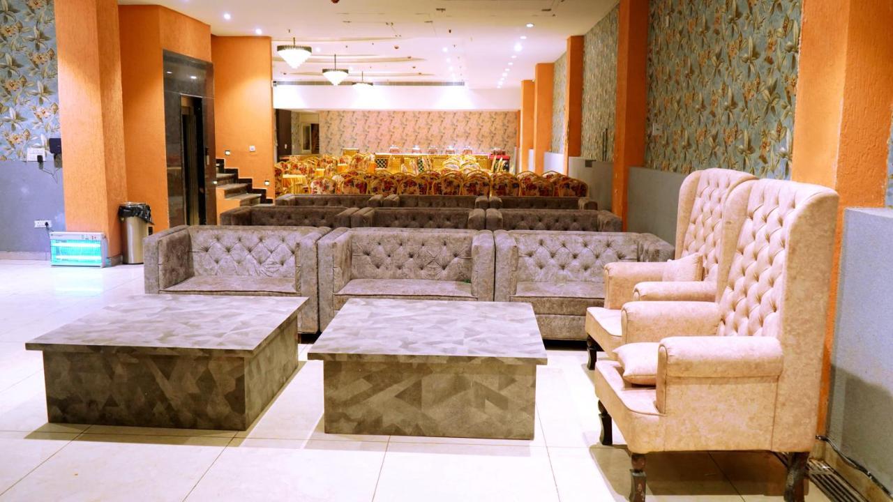 Aa Hotels & Resorts Zirakpur Kültér fotó
